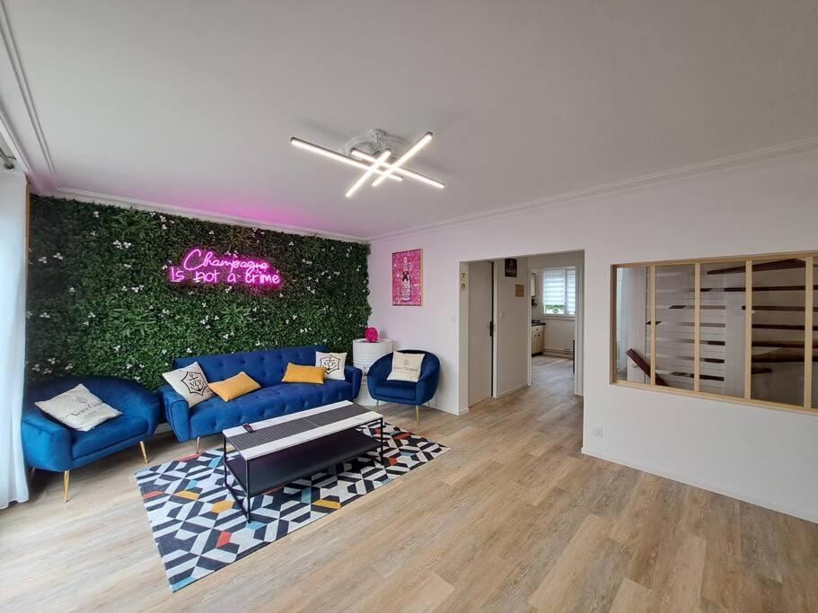 Appartamento Camden - Exterieur Et Parking Reims Esterno foto